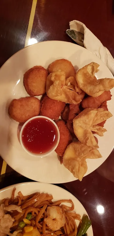 Scallops Wontons and Imitation Crab Claws